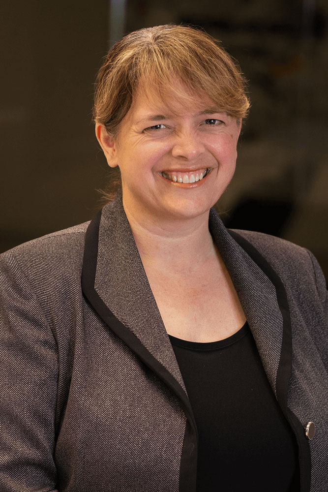 Dawn Moeder, Chartered Accountant